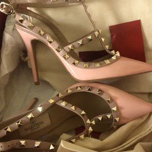 Valentino Garavani size 38 rockstud heels